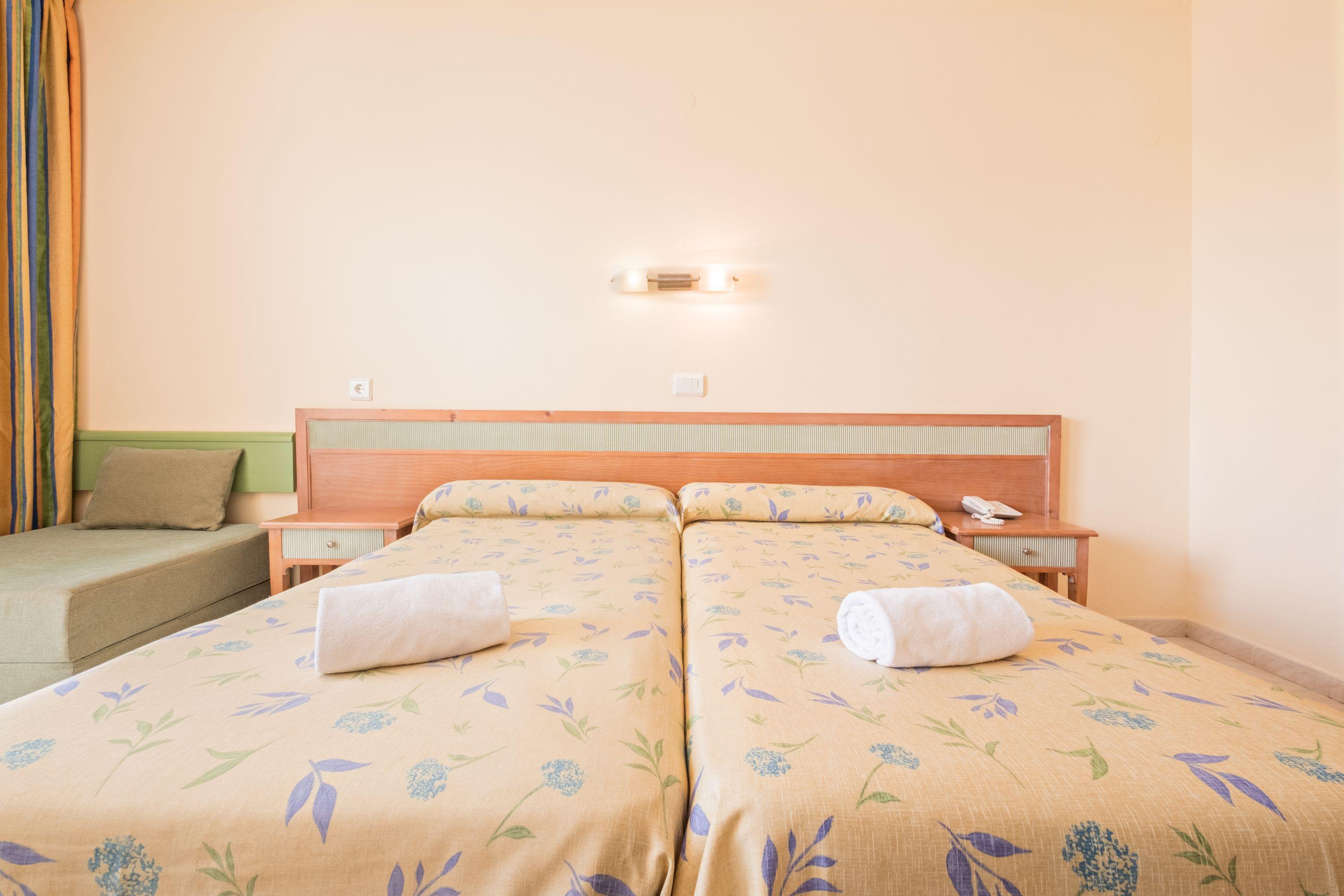 Azuline Hotel Pacific Sant Antoni de Portmany Dış mekan fotoğraf