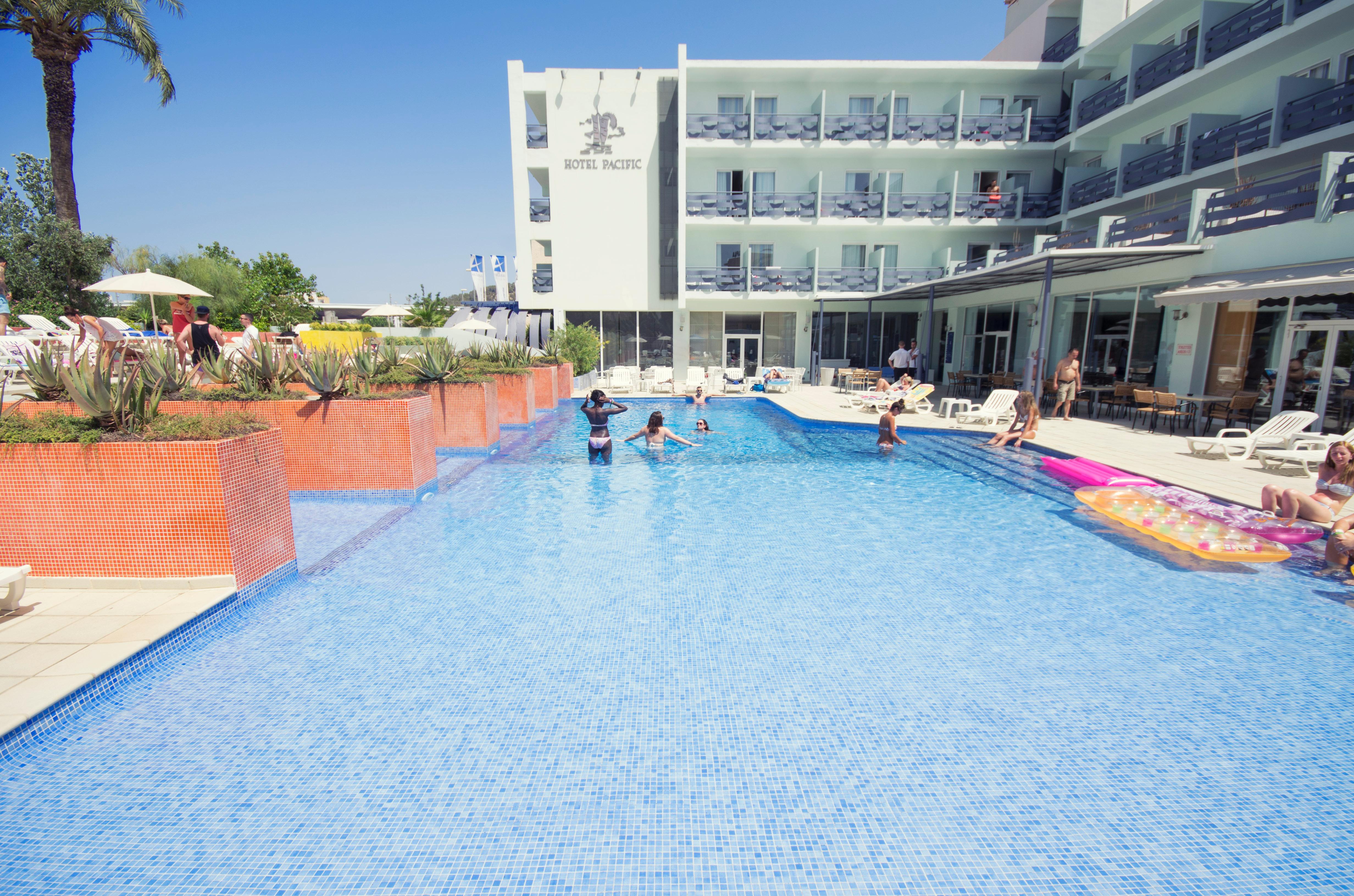 Azuline Hotel Pacific Sant Antoni de Portmany Dış mekan fotoğraf