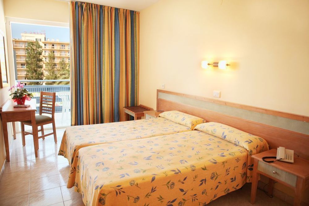 Azuline Hotel Pacific Sant Antoni de Portmany Dış mekan fotoğraf