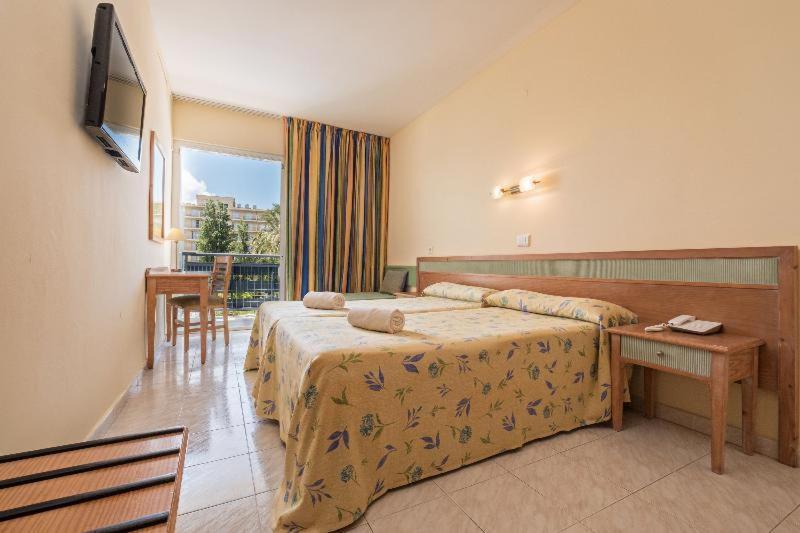 Azuline Hotel Pacific Sant Antoni de Portmany Oda fotoğraf
